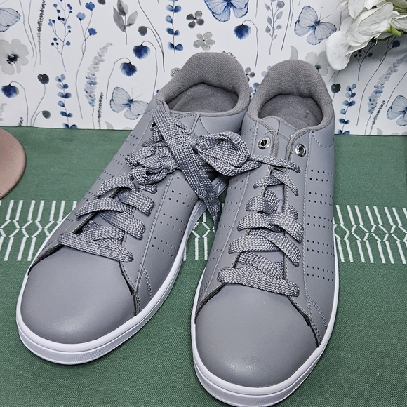 Mens K-Swiss Size 10 - Picture 1 of 3
